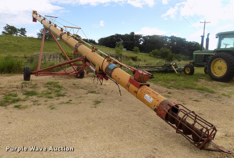 image for item DC4933 Westfield W130-51 grain auger