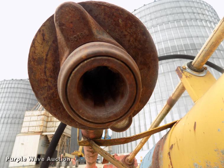 image for item DC4933 Westfield W130-51 grain auger