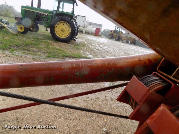 image for item DC4933 Westfield W130-51 grain auger