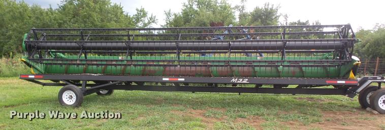 image for item DC5438 2006 John Deere 630F Hydraflex flex head