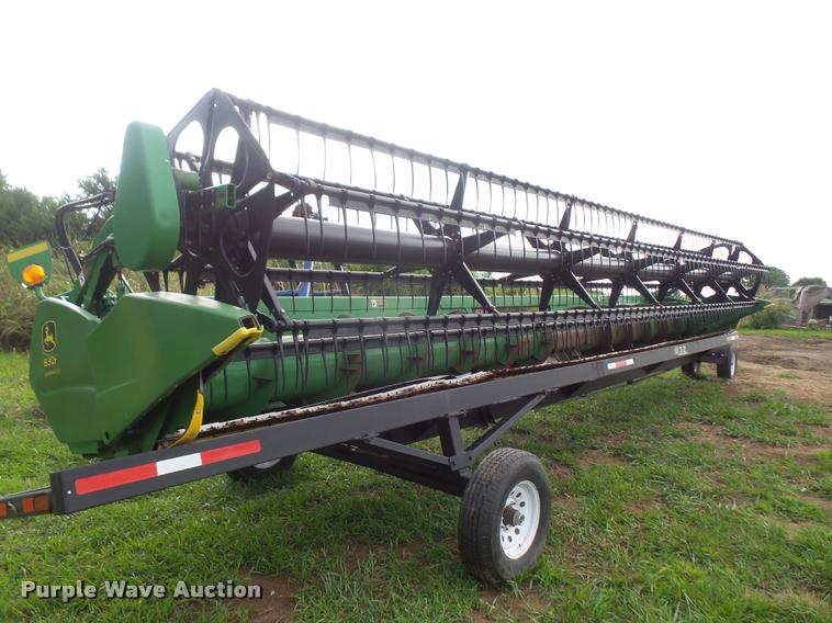 image for item DC5438 2006 John Deere 630F Hydraflex flex head