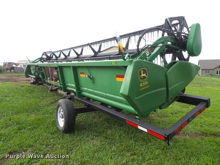 image for item DC5438 2006 John Deere 630F Hydraflex flex head