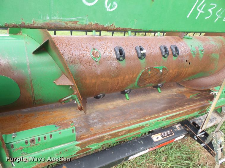 image for item DC5438 2006 John Deere 630F Hydraflex flex head