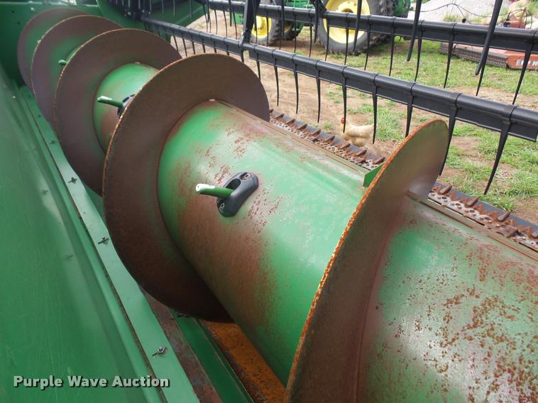 image for item DC5438 2006 John Deere 630F Hydraflex flex head