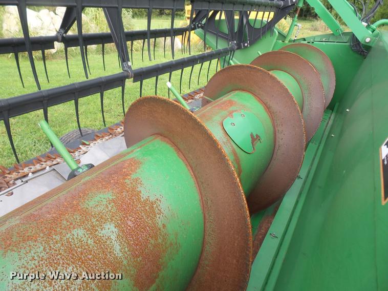 image for item DC5438 2006 John Deere 630F Hydraflex flex head