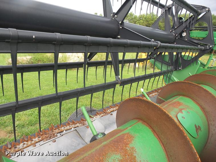 image for item DC5438 2006 John Deere 630F Hydraflex flex head