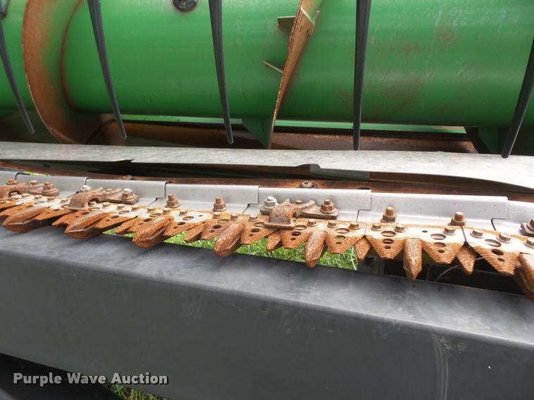 image for item DC5438 2006 John Deere 630F Hydraflex flex head