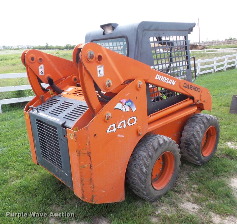 image for item DC5475 Doosan Daewoo 440 Plus skid steer