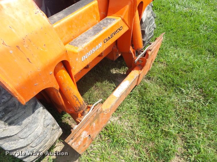 image for item DC5475 Doosan Daewoo 440 Plus skid steer
