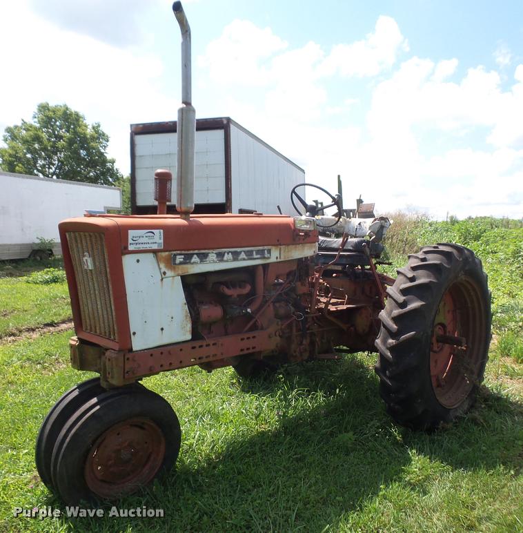 image for item DC5491 1965 Farmall 504 tractor