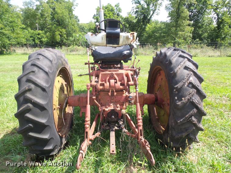 image for item DC5491 1965 Farmall 504 tractor