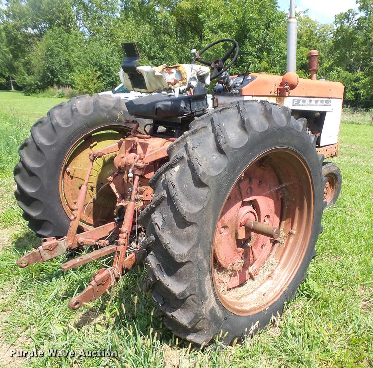 image for item DC5491 1965 Farmall 504 tractor