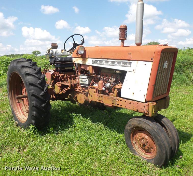 image for item DC5491 1965 Farmall 504 tractor