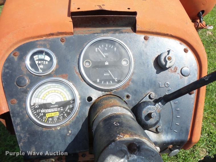 image for item DC5491 1965 Farmall 504 tractor