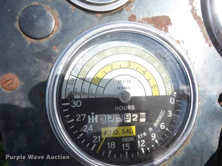 image for item DC5491 1965 Farmall 504 tractor