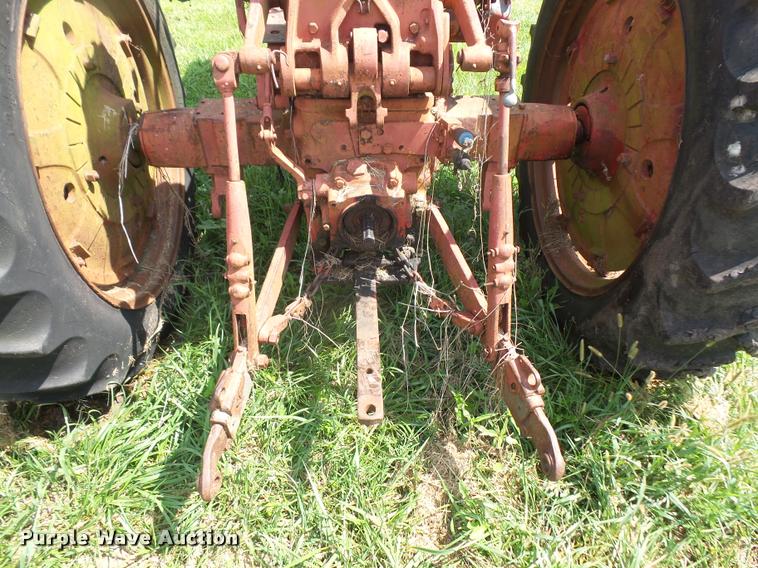 image for item DC5491 1965 Farmall 504 tractor
