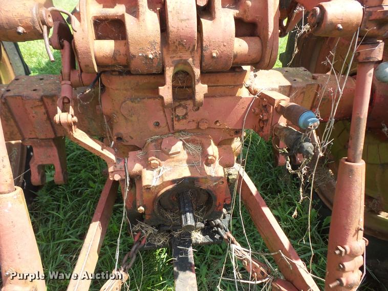 image for item DC5491 1965 Farmall 504 tractor