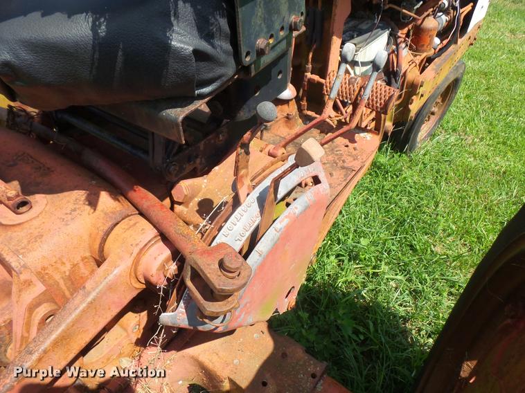 image for item DC5491 1965 Farmall 504 tractor