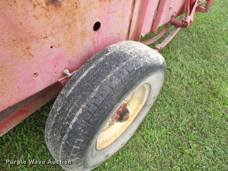 image for item DC5499 Massey Ferguson 12 small square baler