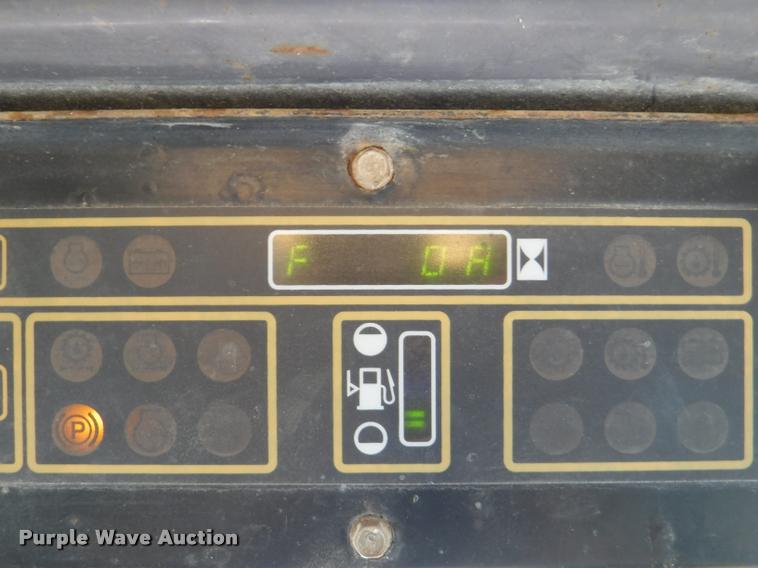 image for item DD0879 2001 New Holland LS190 skid steer