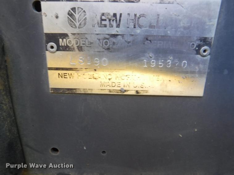 image for item DD0879 2001 New Holland LS190 skid steer