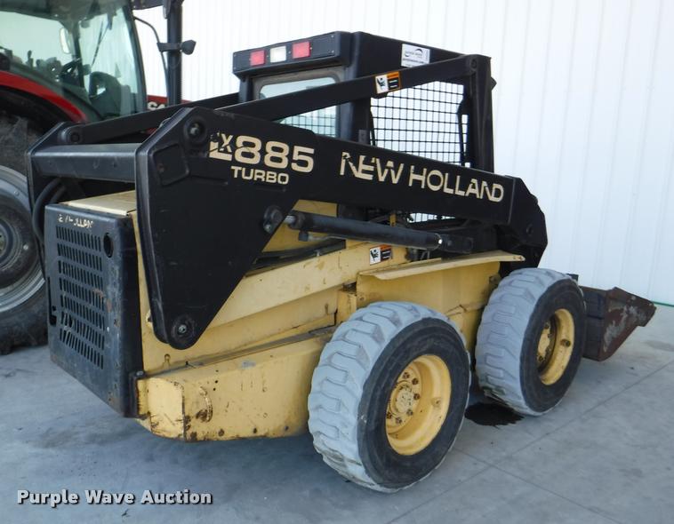image for item DD0882 1996 New Holland LX885 skid steer