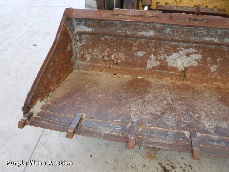 image for item DD0882 1996 New Holland LX885 skid steer