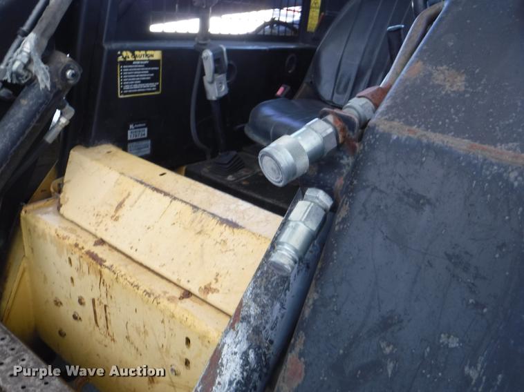 image for item DD0882 1996 New Holland LX885 skid steer