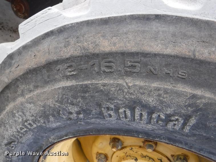 image for item DD0882 1996 New Holland LX885 skid steer