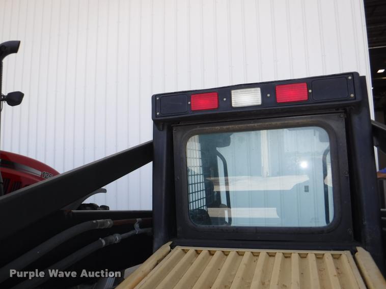 image for item DD0882 1996 New Holland LX885 skid steer