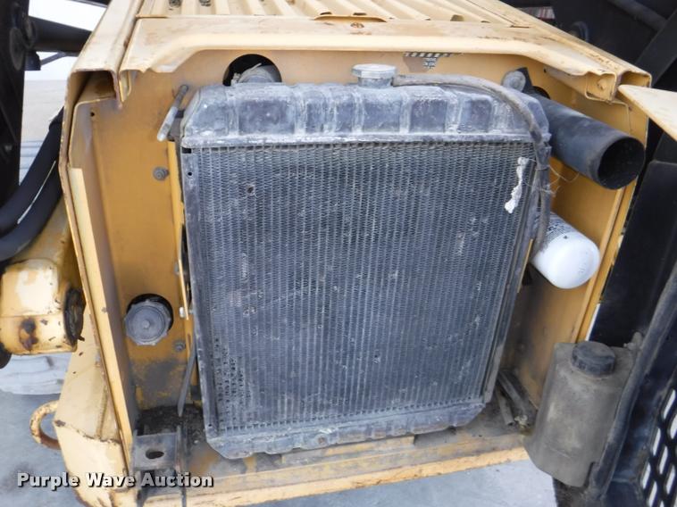 image for item DD0882 1996 New Holland LX885 skid steer