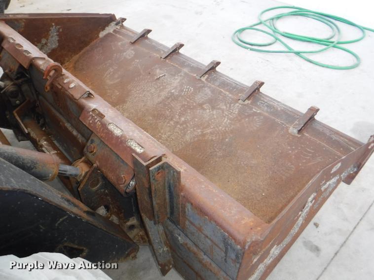 image for item DD0882 1996 New Holland LX885 skid steer