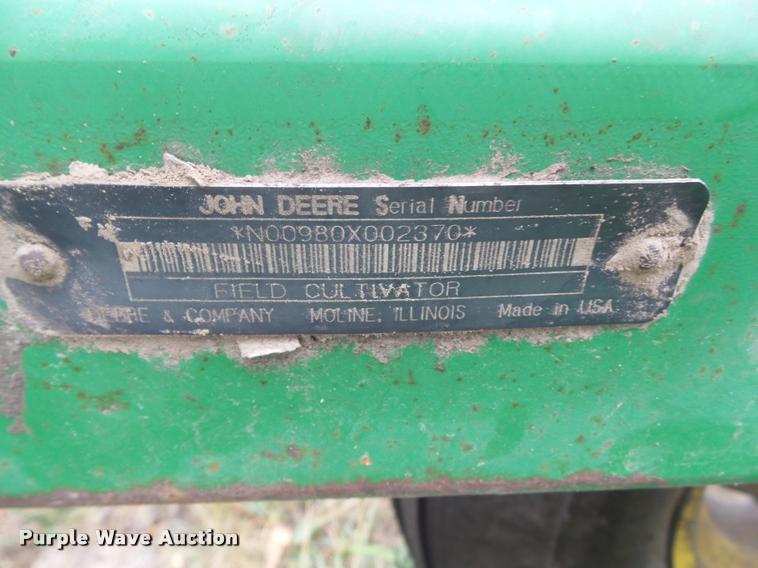 image for item DH9388 John Deere 980 field cultivator