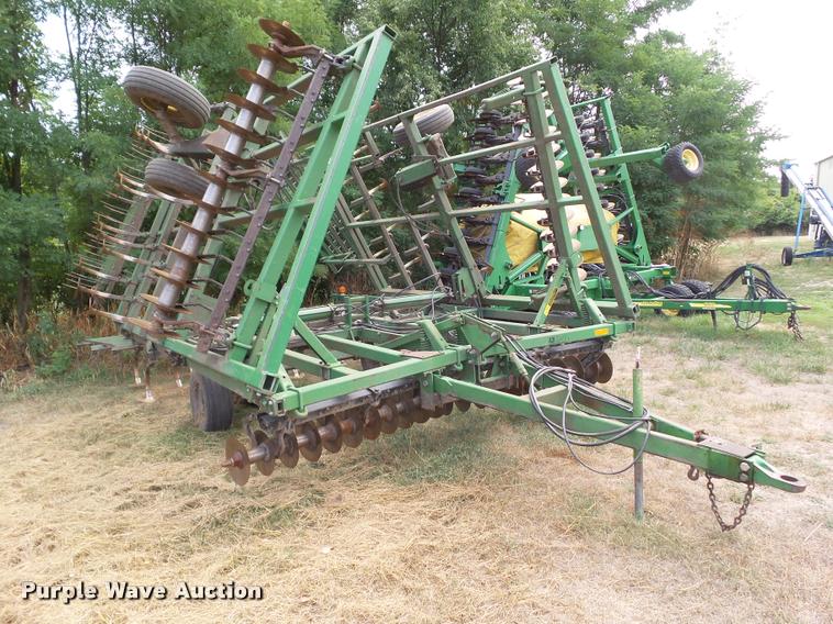 image for item DH9392 John Deere 722 mulch finisher