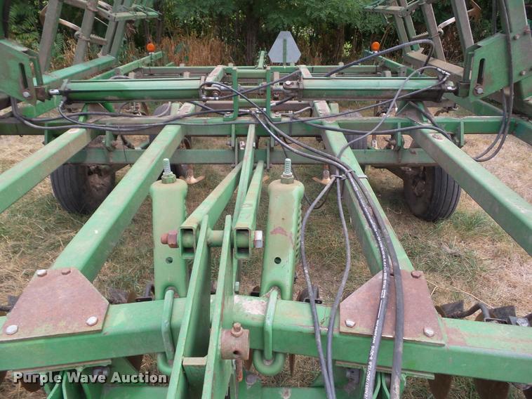 image for item DH9392 John Deere 722 mulch finisher