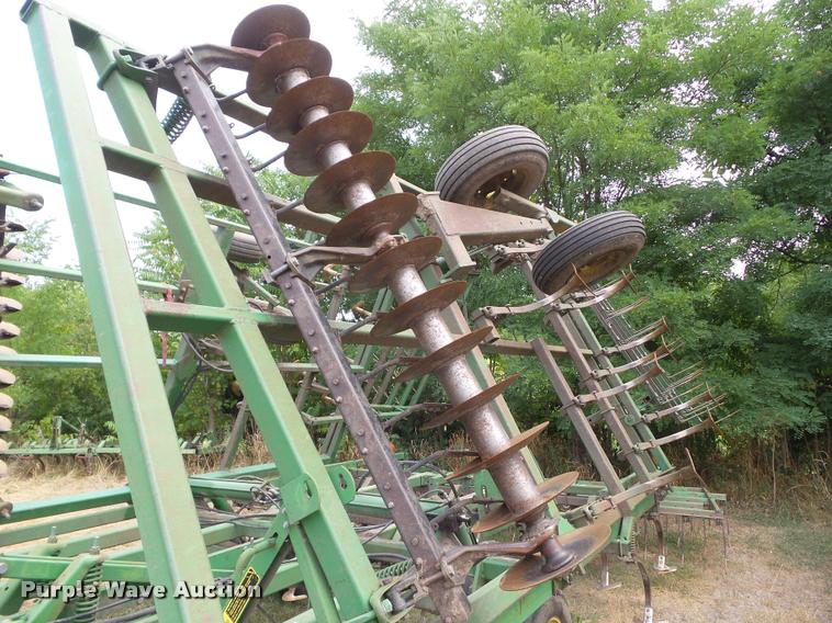 image for item DH9392 John Deere 722 mulch finisher