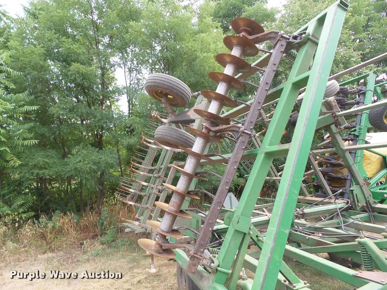 image for item DH9392 John Deere 722 mulch finisher