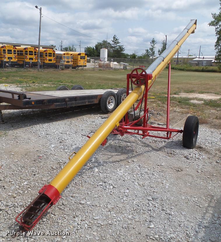 Westfield grain auger in Chariton, IA Item DH9393 sold Purple Wave