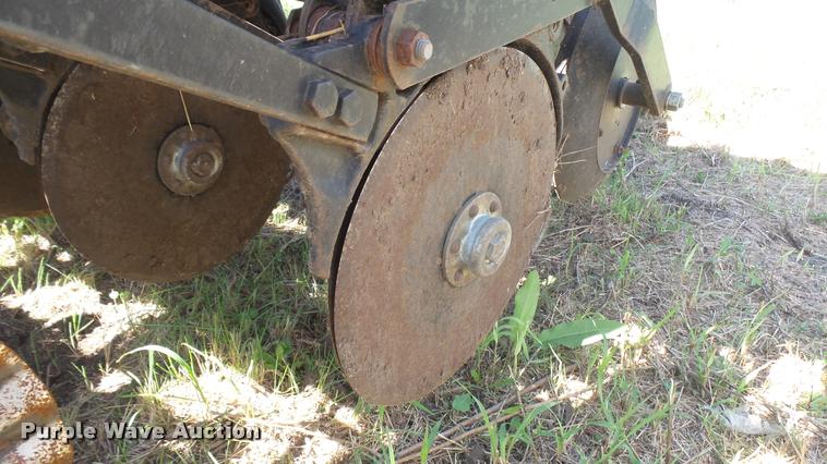 image for item DL9993 United Farm Tools 5000 grain drill