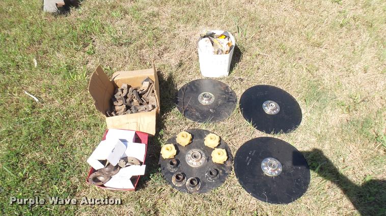 image for item DL9993 United Farm Tools 5000 grain drill