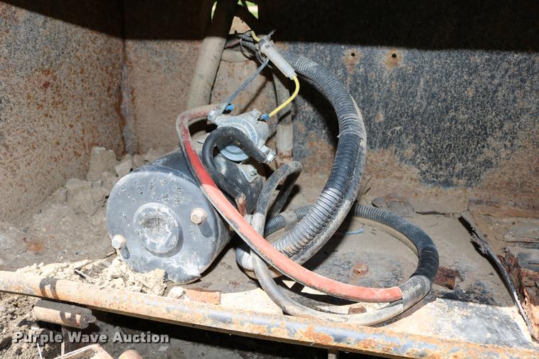 image for item DM9306 DewEze 480 bale bed