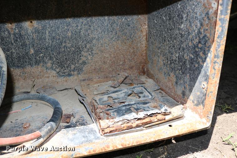 image for item DM9306 DewEze 480 bale bed