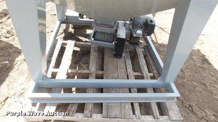 image for item DR9353 CrustBuster 65BU seed tender