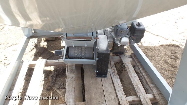 image for item DR9355 CrustBuster 65BU seed tender