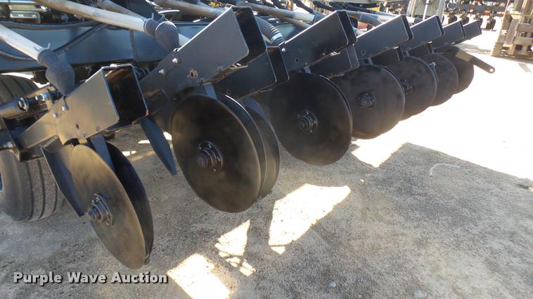 image for item DR9388 2014 CrustBuster 4020 Min-Till drill