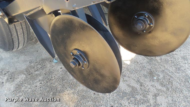 image for item DR9388 2014 CrustBuster 4020 Min-Till drill