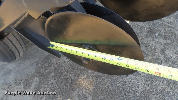 image for item DR9388 2014 CrustBuster 4020 Min-Till drill