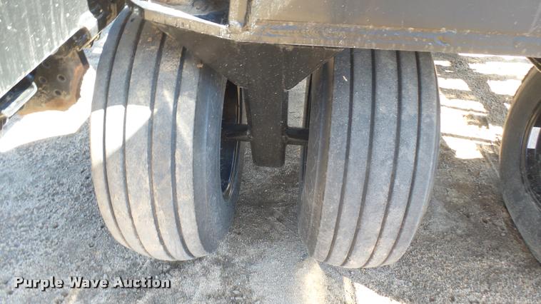 image for item DR9388 2014 CrustBuster 4020 Min-Till drill