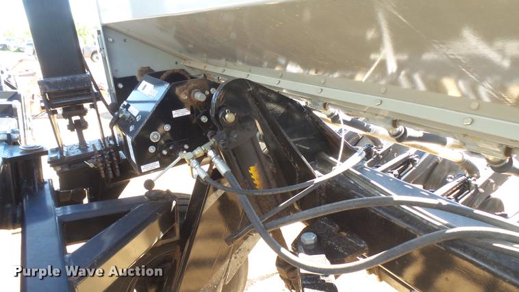 image for item DR9388 2014 CrustBuster 4020 Min-Till drill