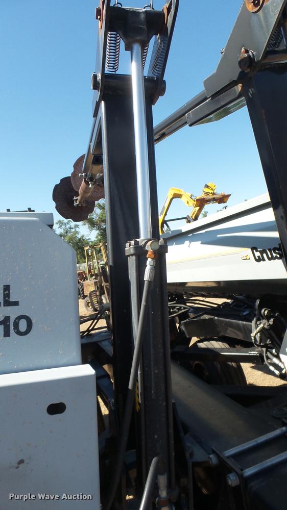 image for item DR9388 2014 CrustBuster 4020 Min-Till drill